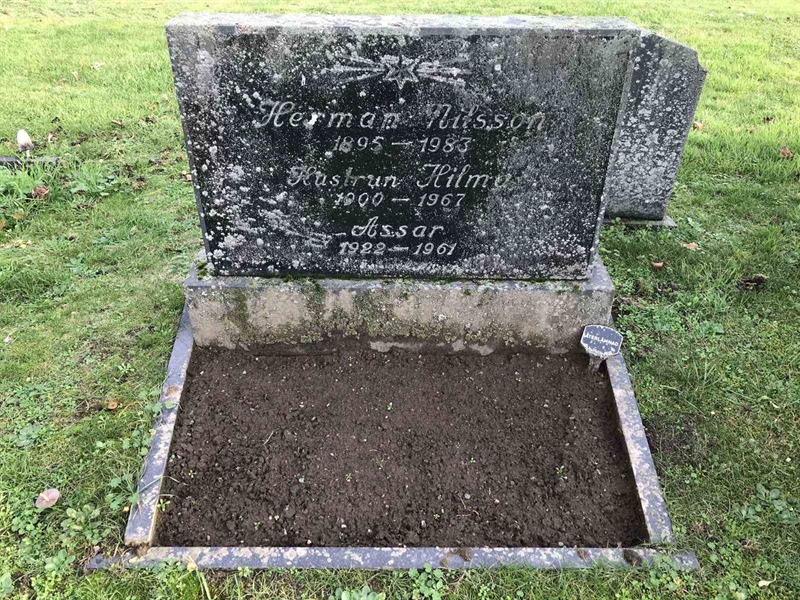 Grave number: 1 49    12-14