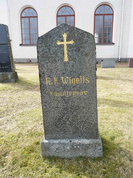 Grave number: SV 6   35