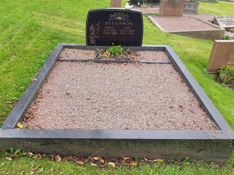 Grave number: 06 60893