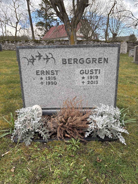 Gravnummer: FA   165, 166