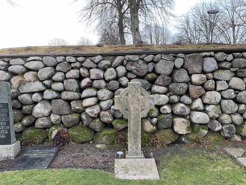 Grave number: SÖ F    76, 77