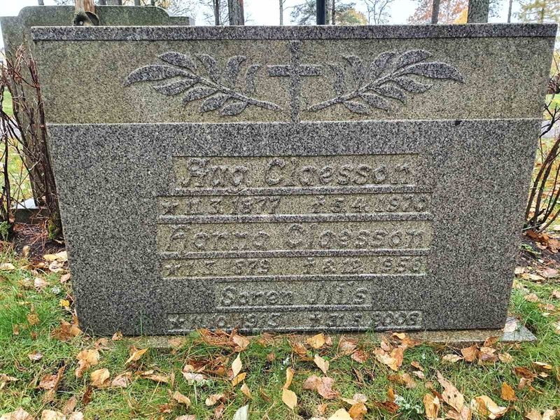 Grave number: SK A5   581-582