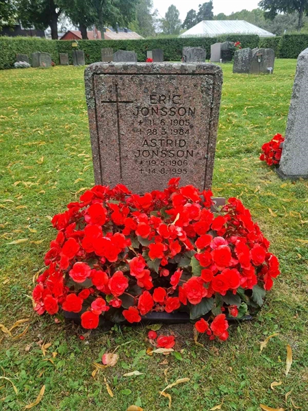 Grave number: 1 13  197, 198