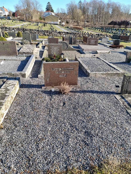 Grave number: TG 005 0647, 0648