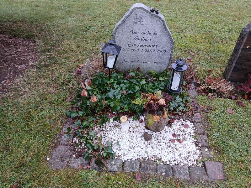 Grave number: FE K    65