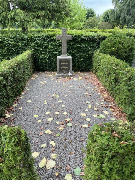 Grave number: NK I     9