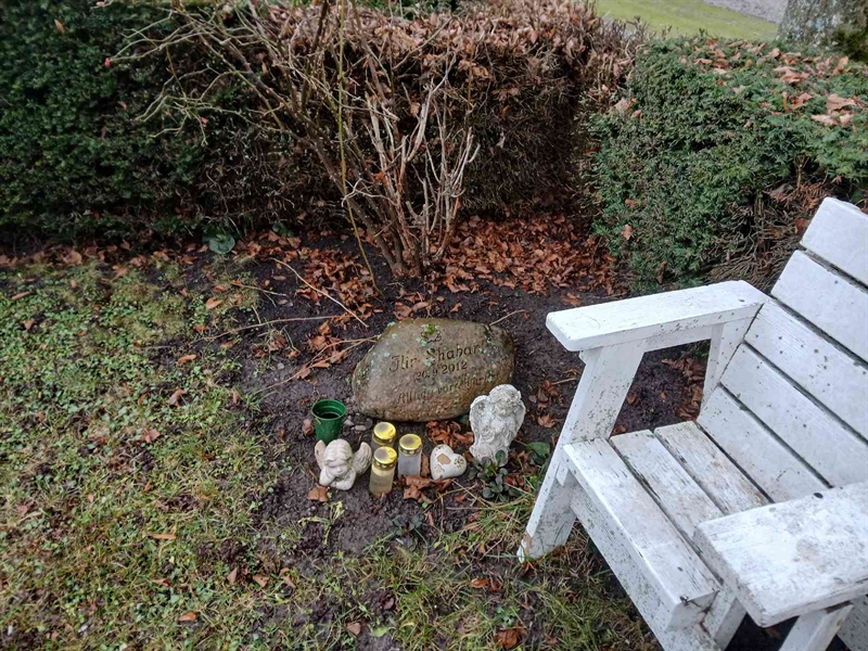 Grave number: FE D    80