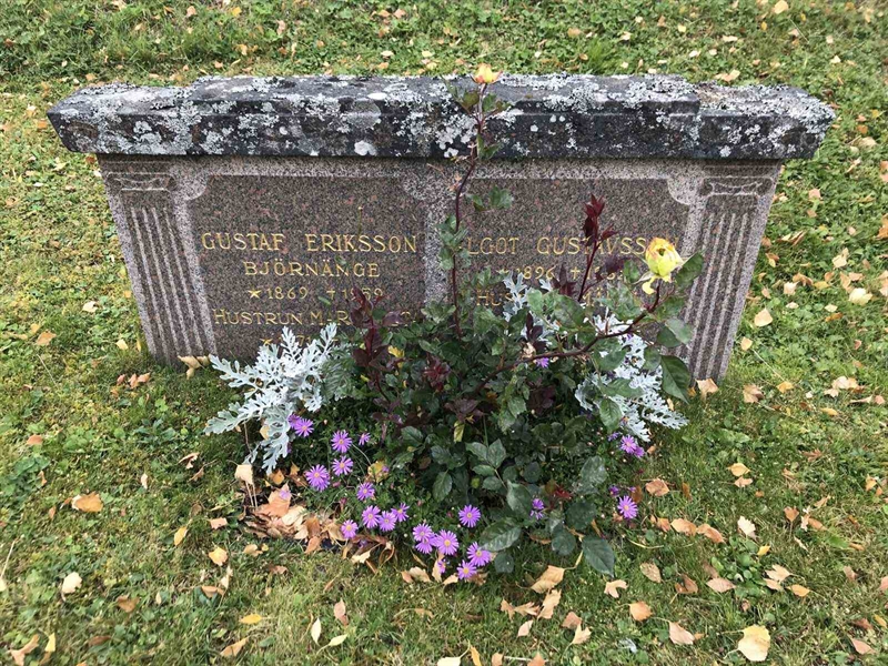 Grave number: ÅR A   373, 374, 375, 376