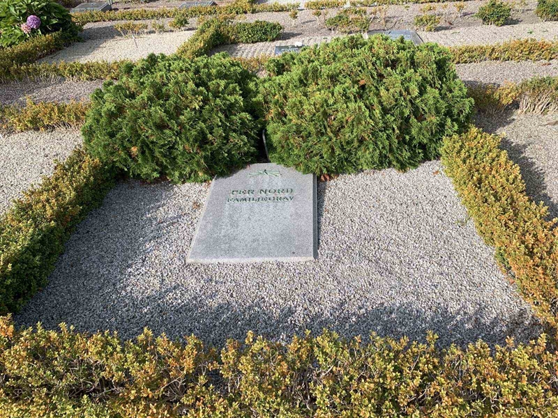 Grave number: NK F 88-89