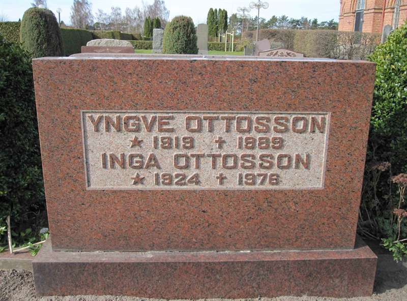 Grave number: NY D   165, 166