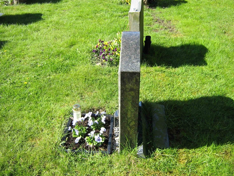 Hautatunnus: ÖK 05     55U