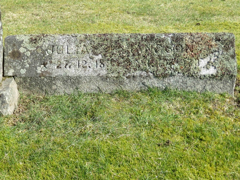 Grave number: 01 F   134, 135
