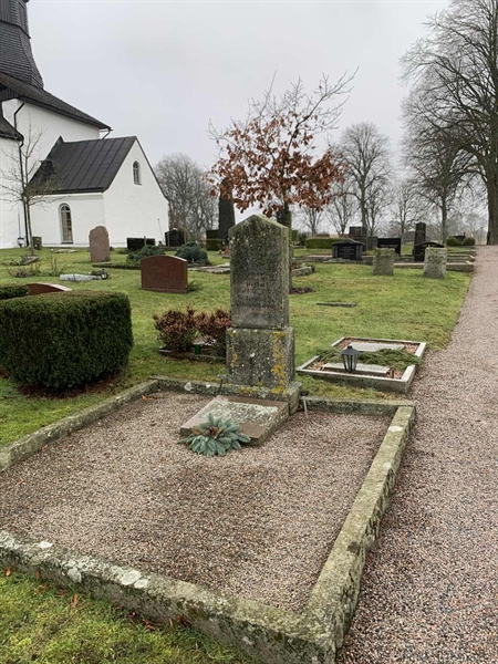 Grave number: SÖ B    15, 16