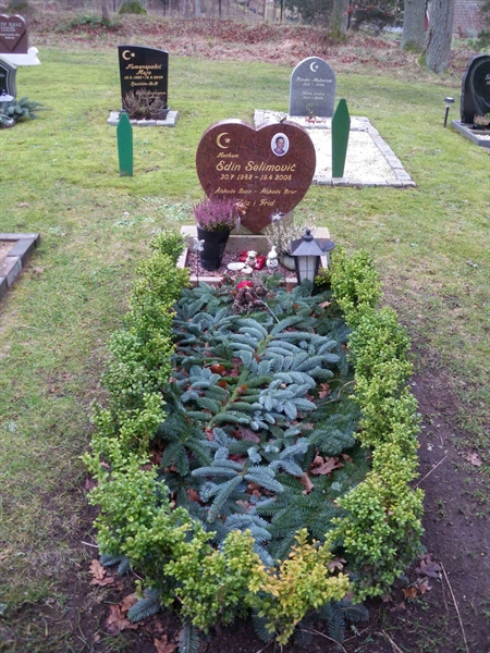 Grave number: HNB VII   115