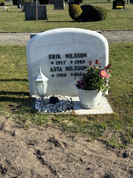 Hautatunnus: ÖS I    16