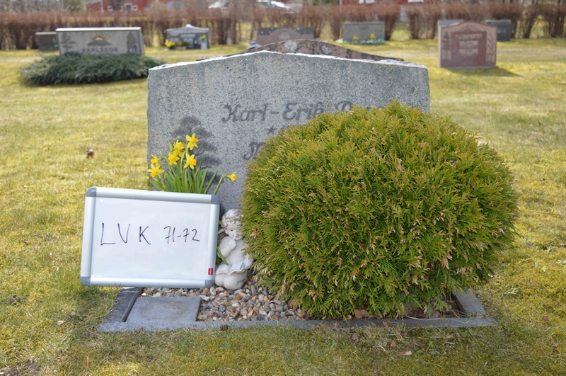Grave number: LV K    71, 72