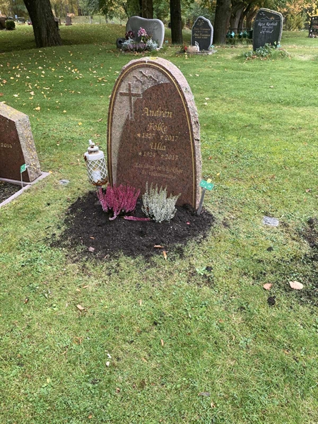 Grave number: 1 3 L1    19