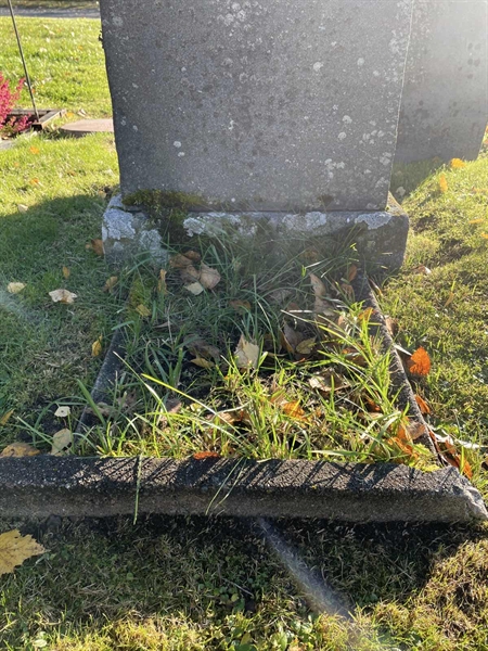 Grave number: 1 D    23Fam