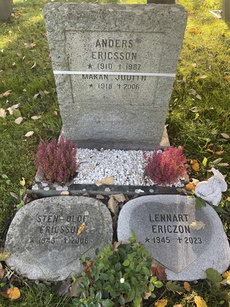 Grave number: H 9    90-91