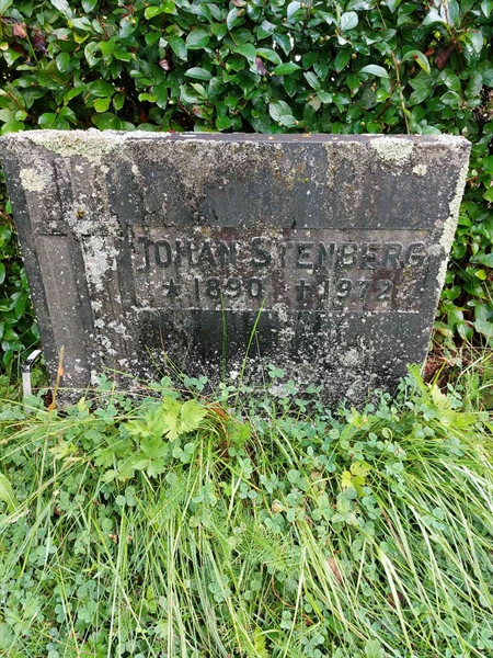 Grave number: 1 L   008