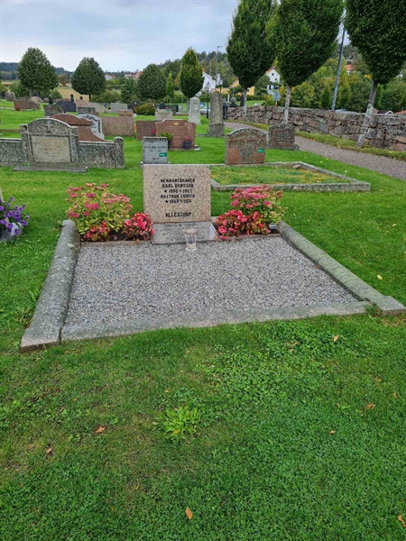 Grave number: KG 08   146, 147
