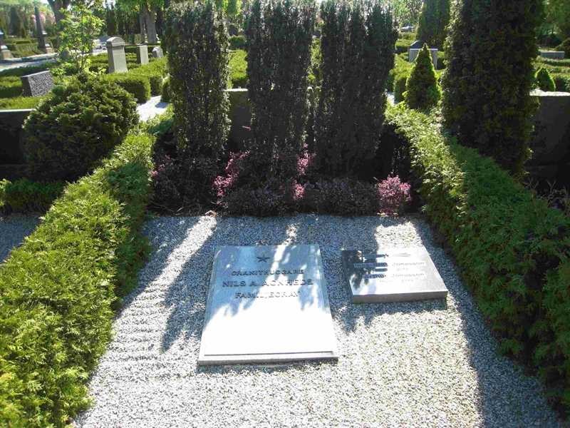 Grave number: NK VII     1b