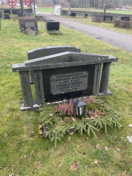 Grave number: Lax mell Kv3 26+27
