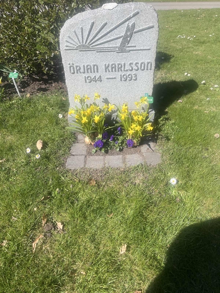 Grave number: 1 3 F1 318