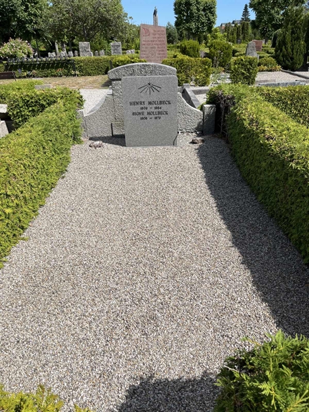 Grave number: NK IV   105
