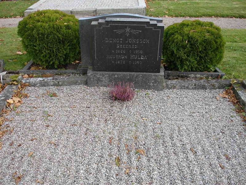 Grave number: FN N     8, 9