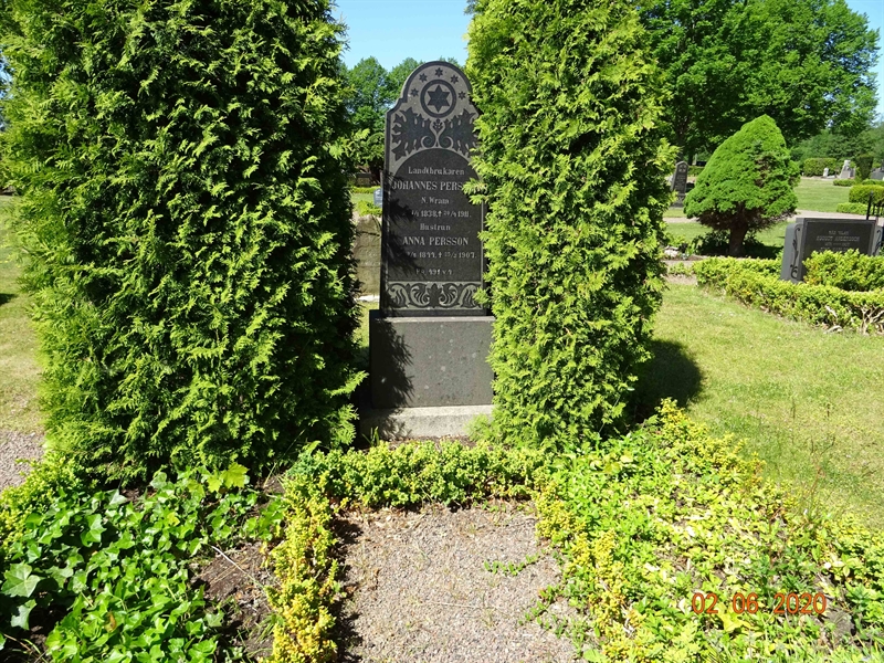 Grave number: NK 2 EM    12, 13