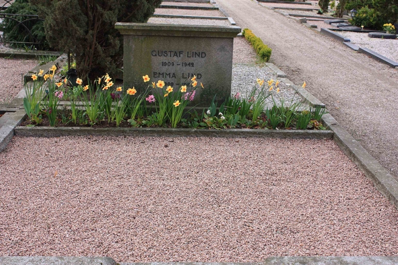 Grave number: Ö 19y    61, 62