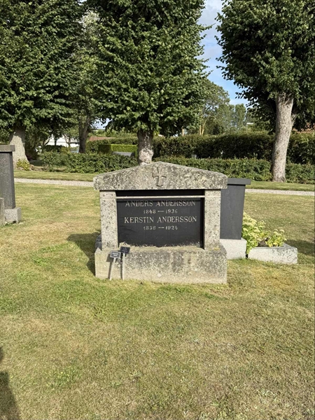 Grave number: ON C   463, 464