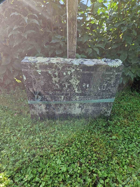Grave number: 451 18 20