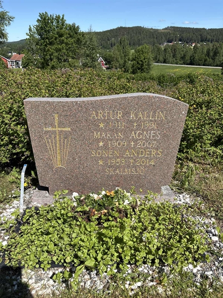 Grave number: 4 G GH   194-196