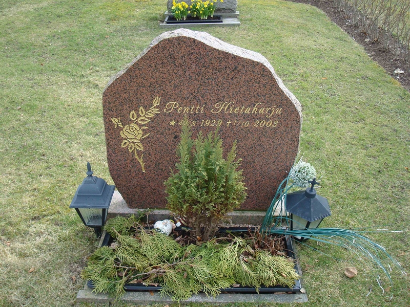 Grave number: KU 13    24, 25