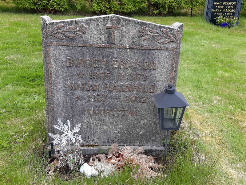 Grave number: KA 08    18