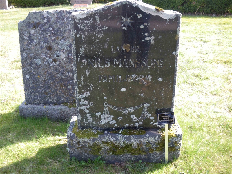 Grave number: INK E    27, 28, 29