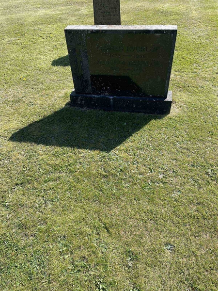 Grave number: EK A 2    48