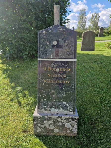 Grave number: 451 06 16
