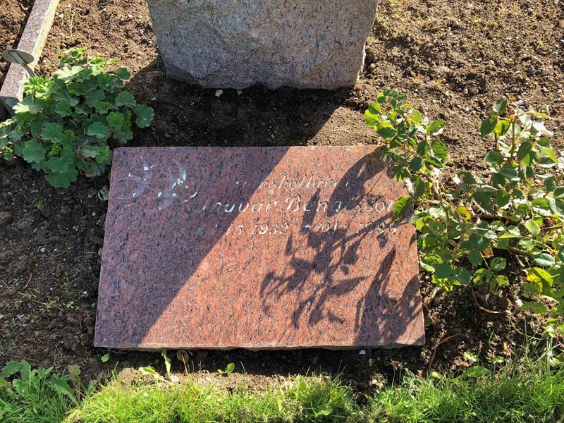 Grave number: SK 05    79