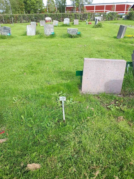 Gravnummer: NK F B   818