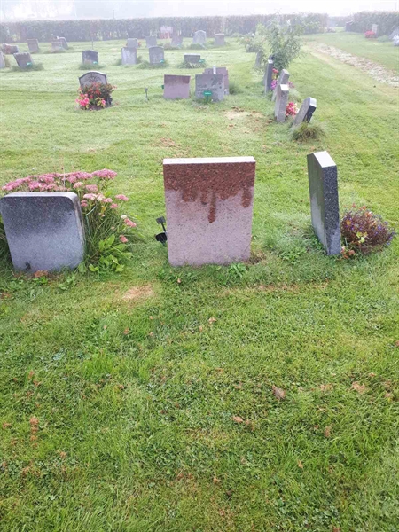 Grave number: NK F B   837