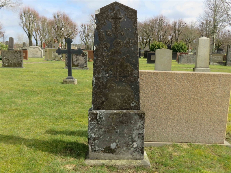 Grave number: 01 F    38