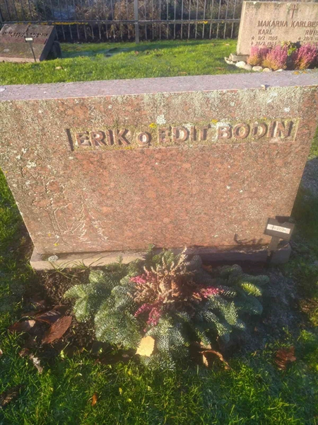 Grave number: H 101 027-28
