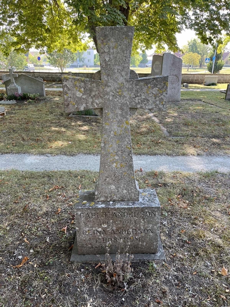 Grave number: Ö 02    10.