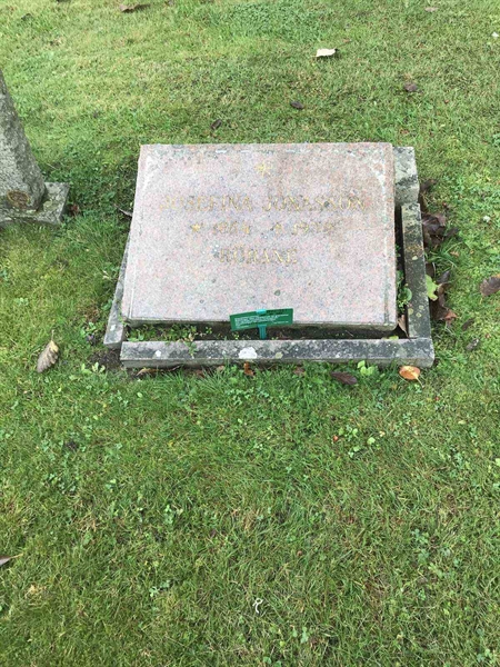 Grave number: B 01   221