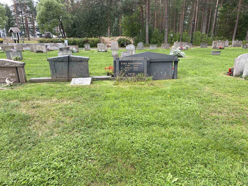 Grave number: 3 02    79