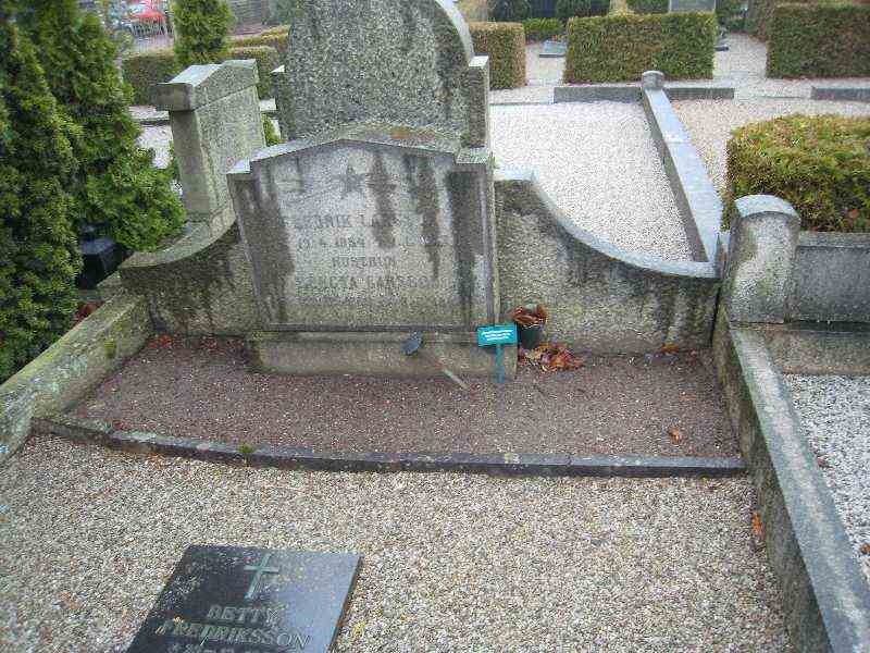 Grave number: NK VIII    26