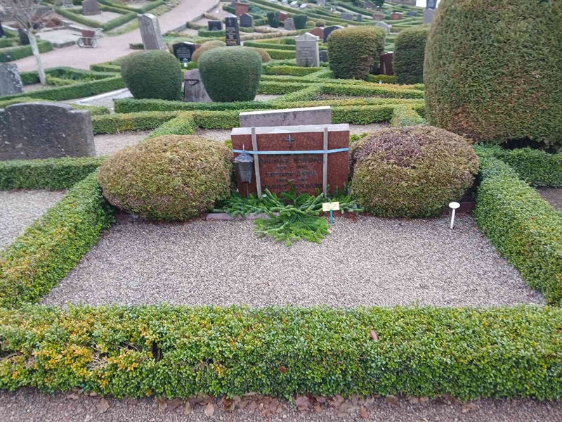 Gravnummer: Si J   177, 178, 179